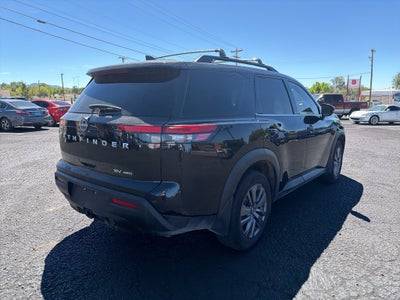 2023 Nissan Pathfinder SV