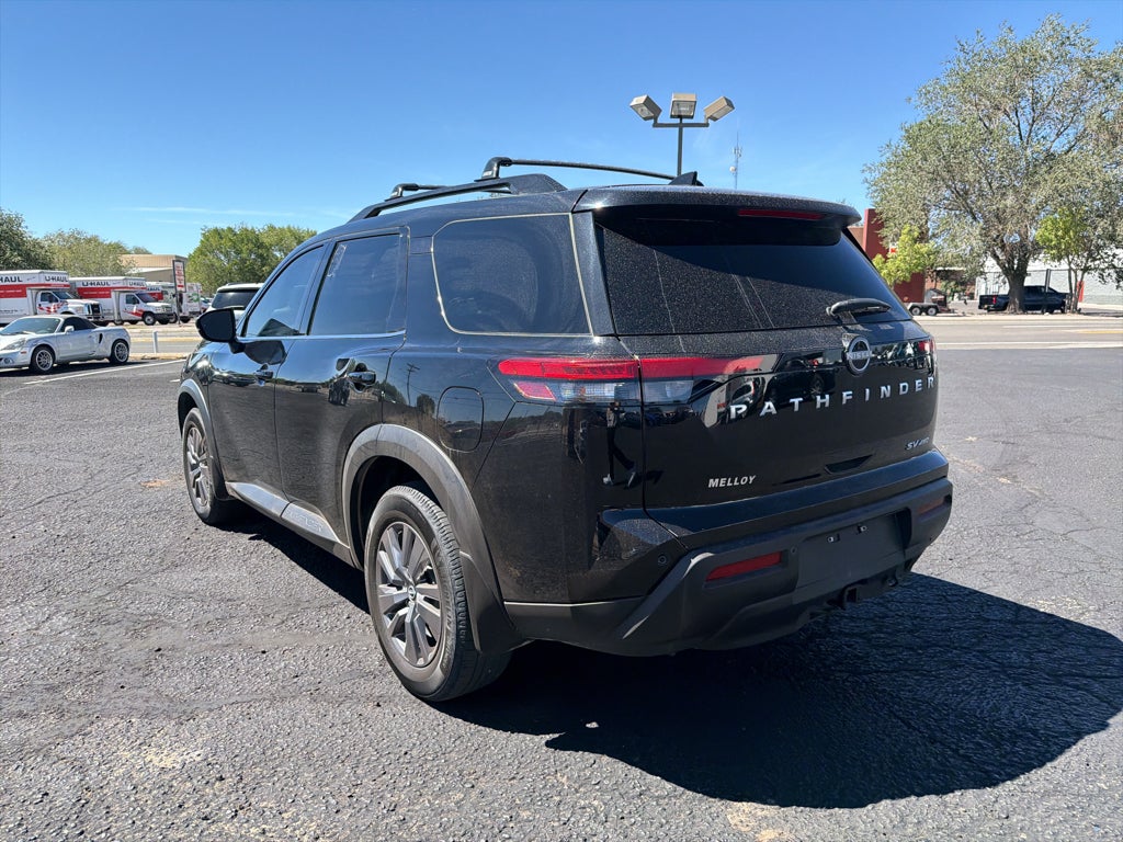 2023 Nissan Pathfinder SV