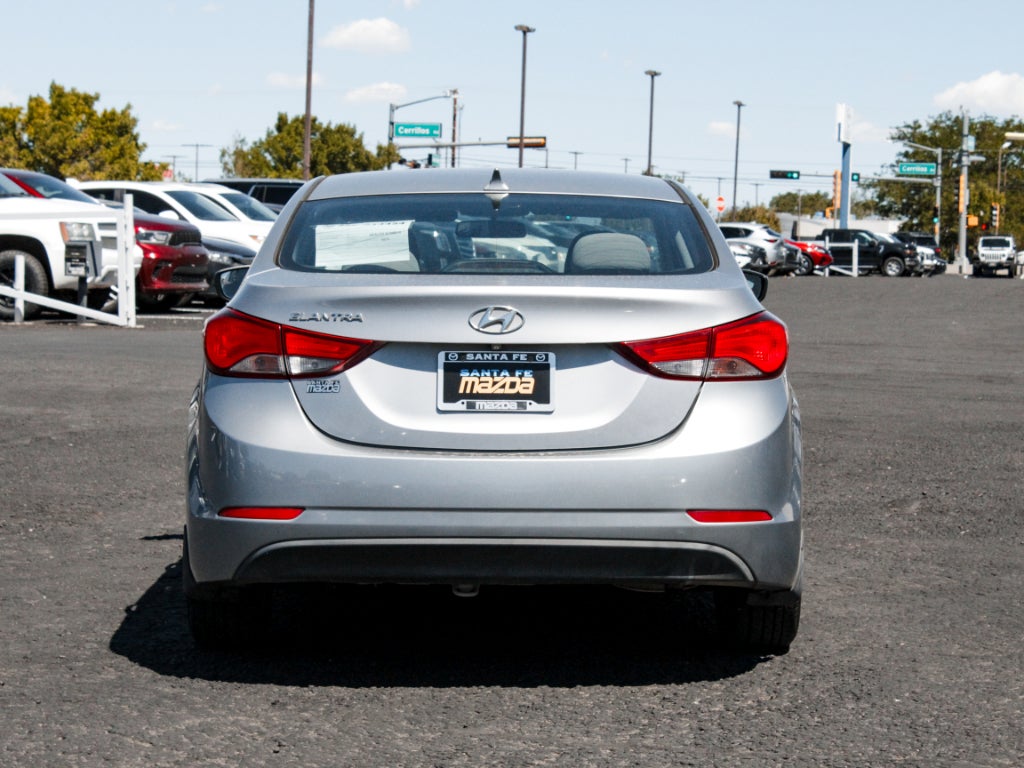 2015 Hyundai Elantra SE
