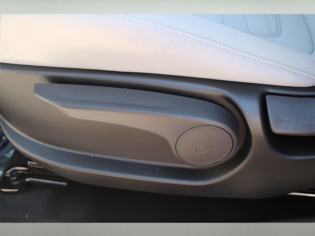 2025 Hyundai Santa Cruz SE