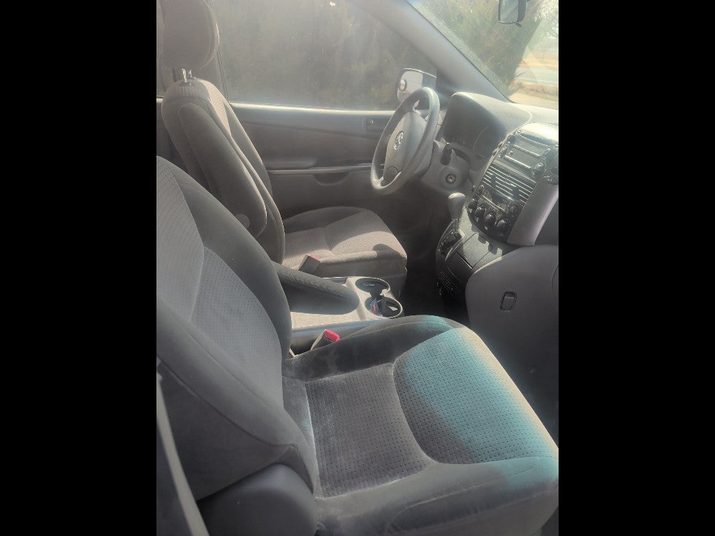 2006 Toyota Sienna LE