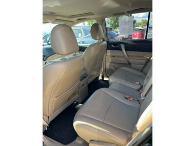 2013 Toyota Highlander SE