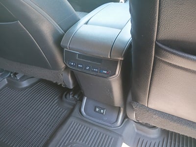 2020 Toyota Highlander LE