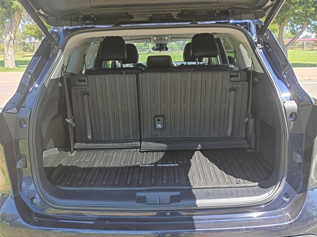 2020 Toyota Highlander LE