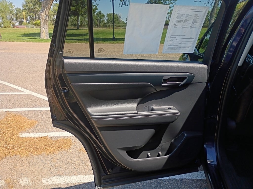 2020 Toyota Highlander LE