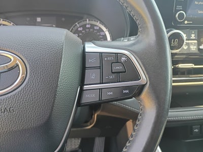 2020 Toyota Highlander LE