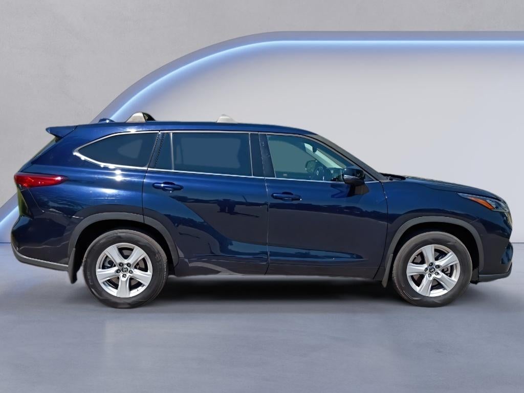 2020 Toyota Highlander LE