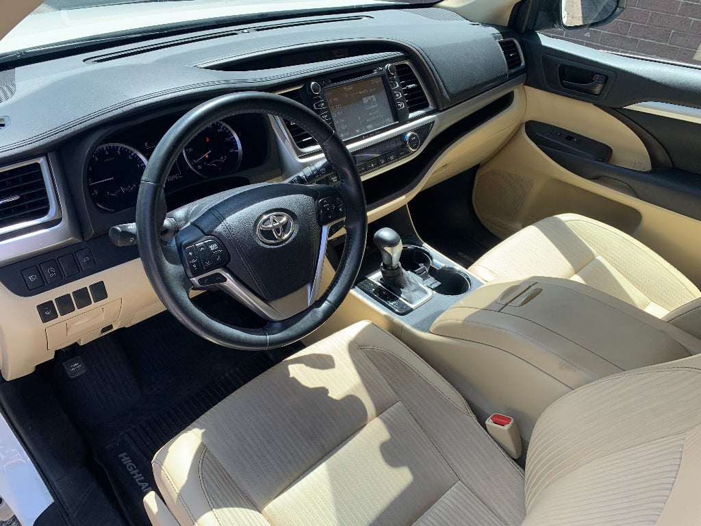 2017 Toyota Highlander LE Plus