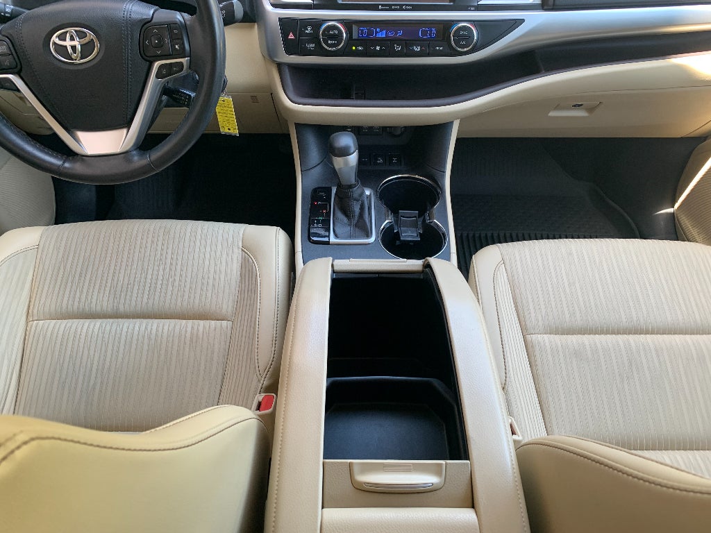 2017 Toyota Highlander LE Plus