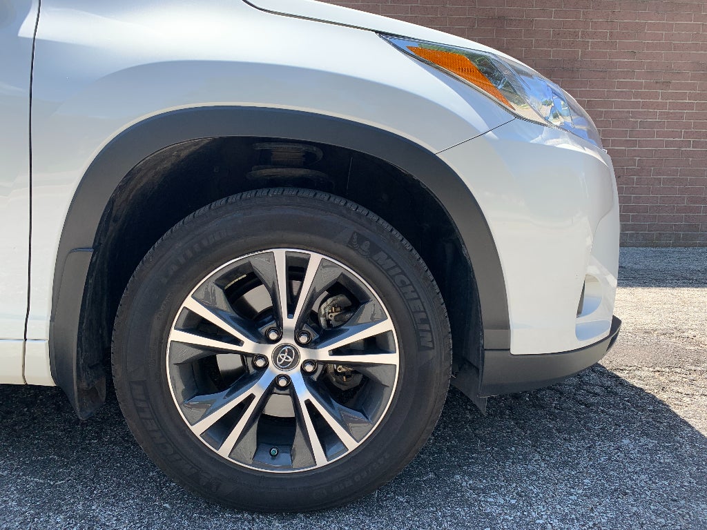 2017 Toyota Highlander LE Plus