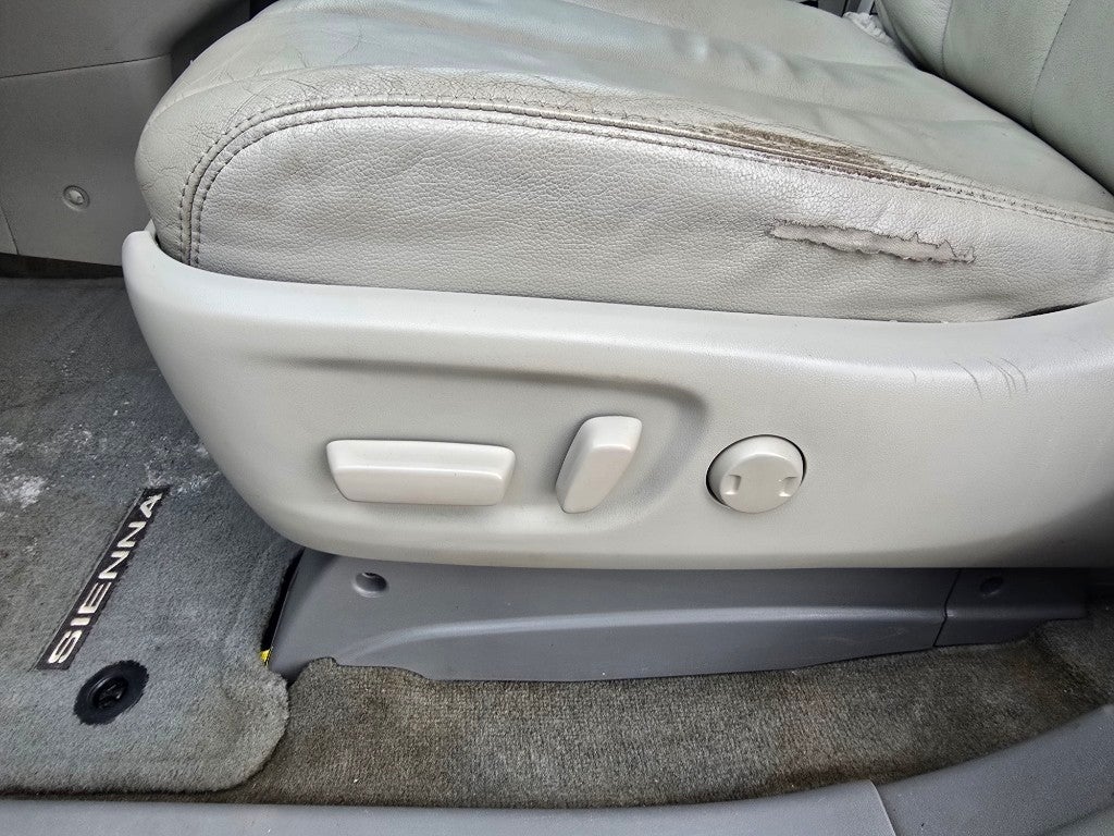 2014 Toyota Sienna XLE