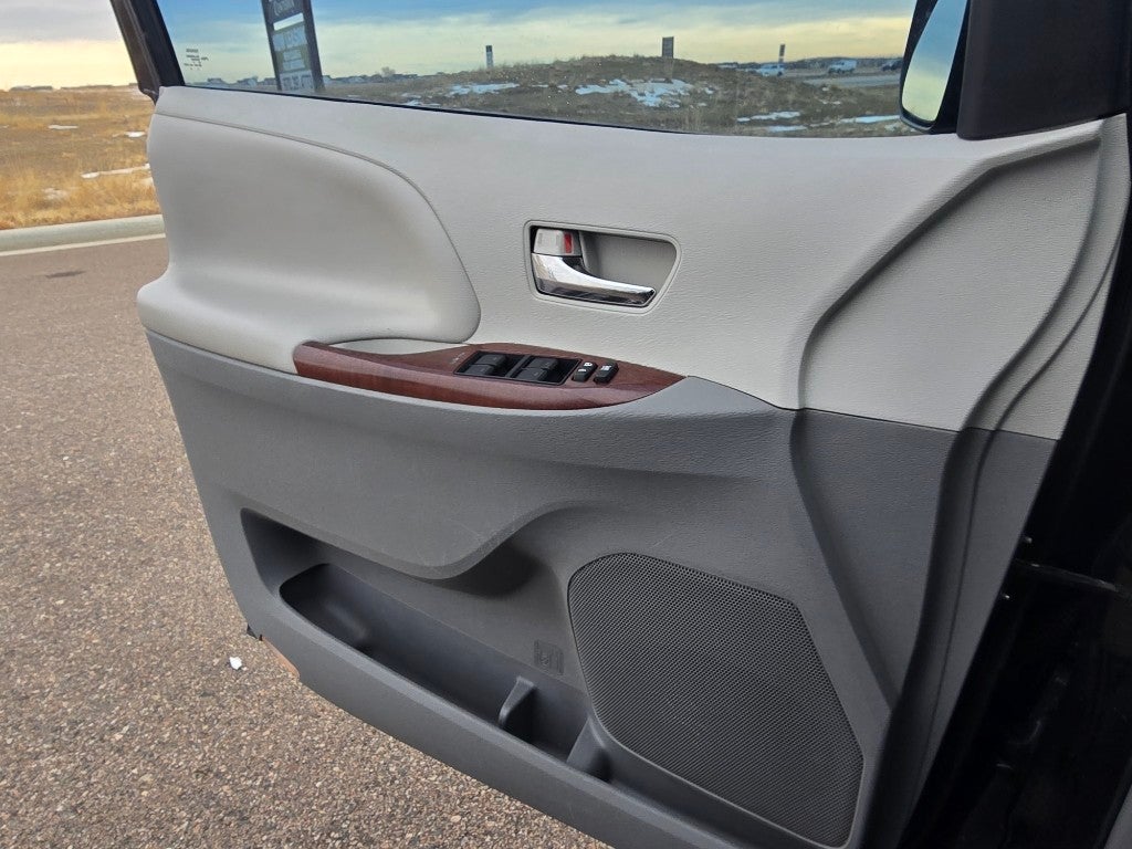 2014 Toyota Sienna XLE