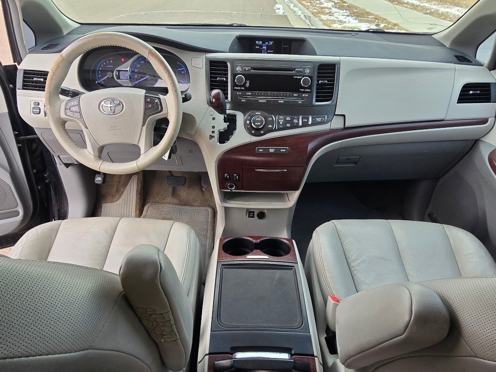 2014 Toyota Sienna XLE