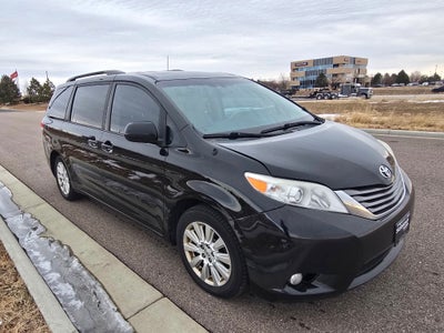 2014 Toyota Sienna XLE