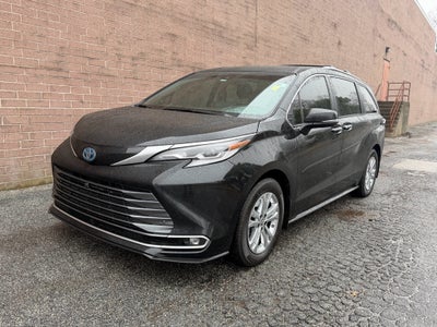 2022 Toyota Sienna Platinum