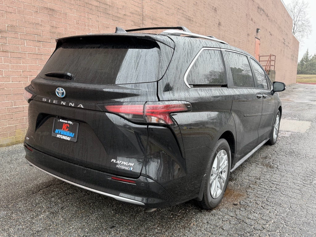 2022 Toyota Sienna Platinum