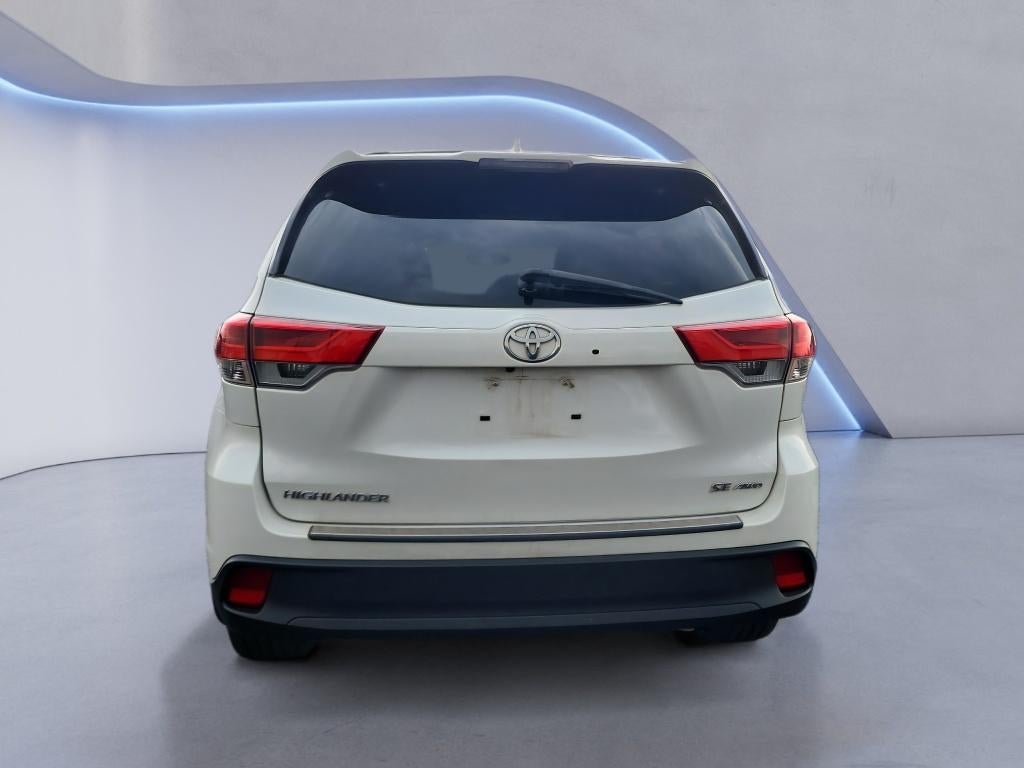 2018 Toyota Highlander SE