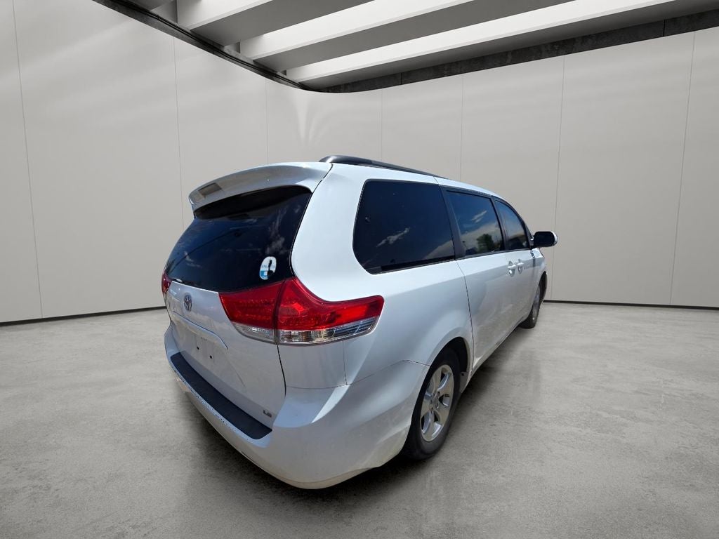 2013 Toyota Sienna LE