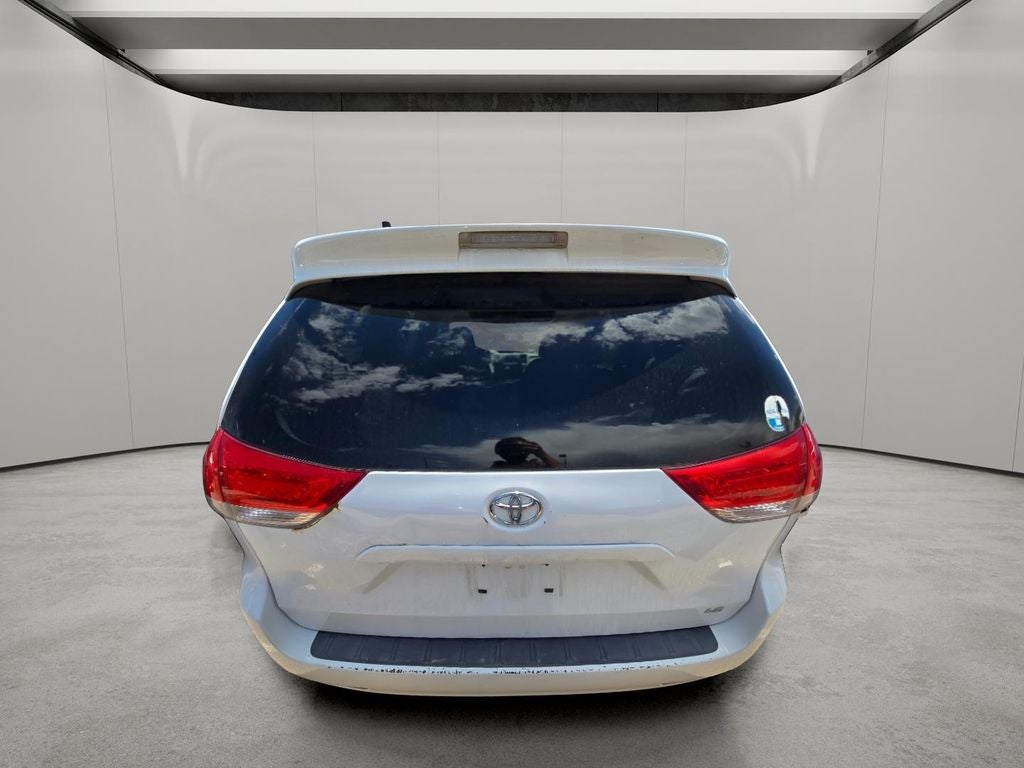 2013 Toyota Sienna LE