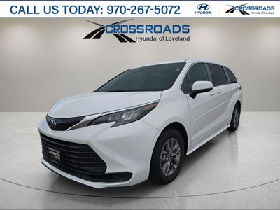 2024 Toyota Sienna LE