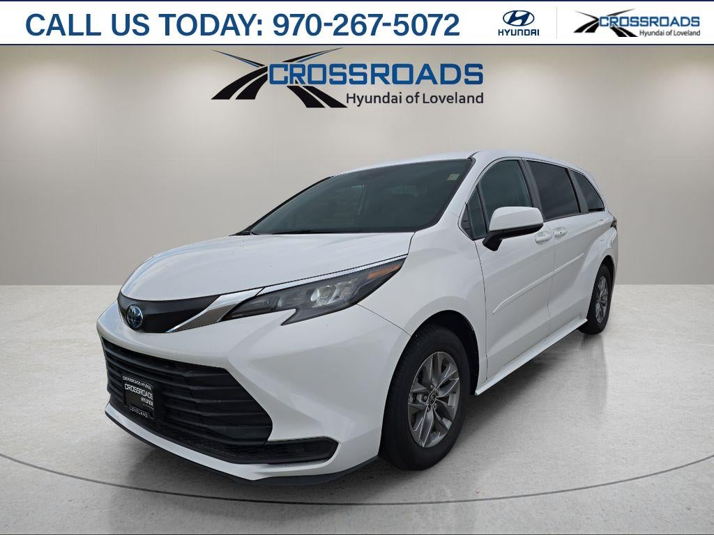 2024 Toyota Sienna LE