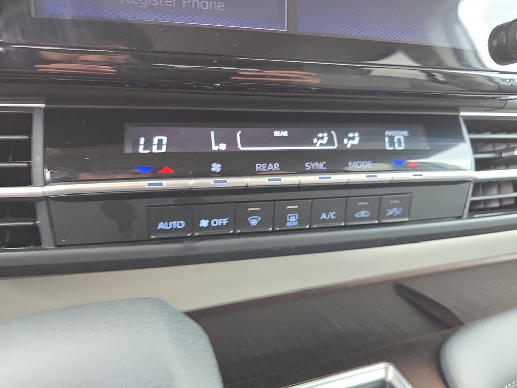 2024 Toyota Sienna LE