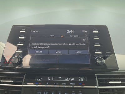 2024 Toyota Sienna LE