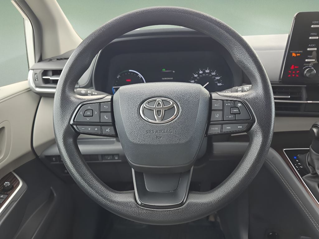 2024 Toyota Sienna LE