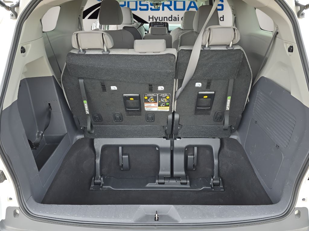 2024 Toyota Sienna LE