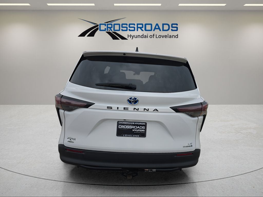 2024 Toyota Sienna LE