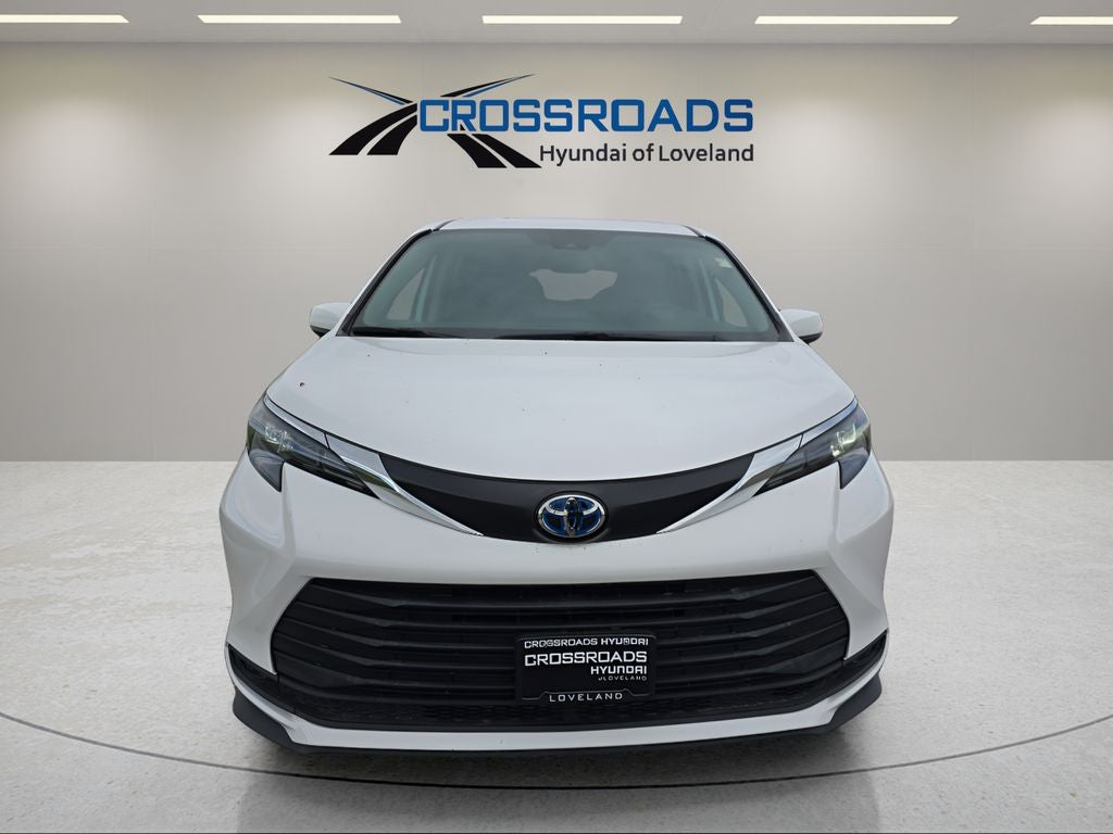 2024 Toyota Sienna LE