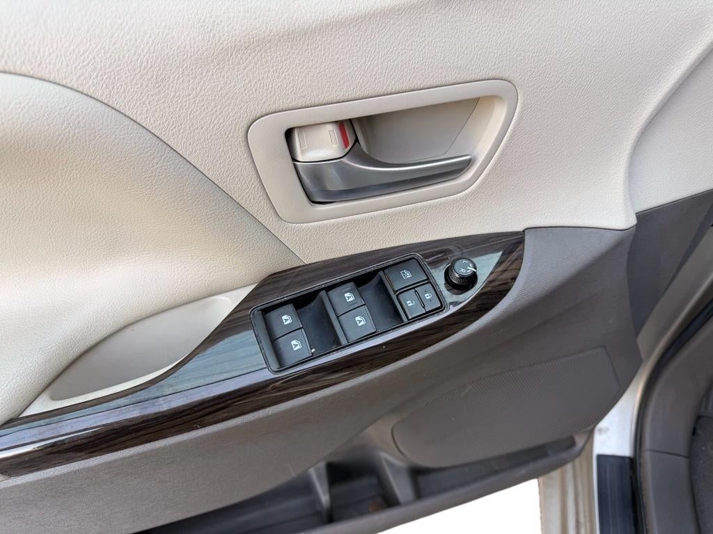 2015 Toyota Sienna XLE AAS