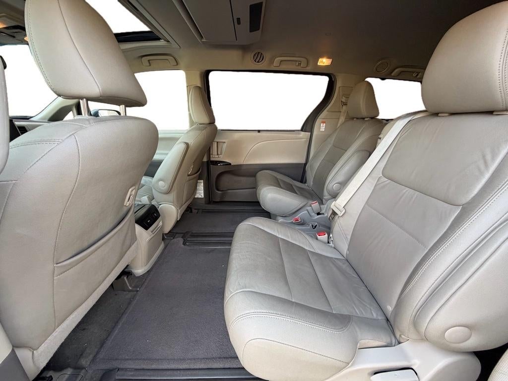 2015 Toyota Sienna XLE AAS