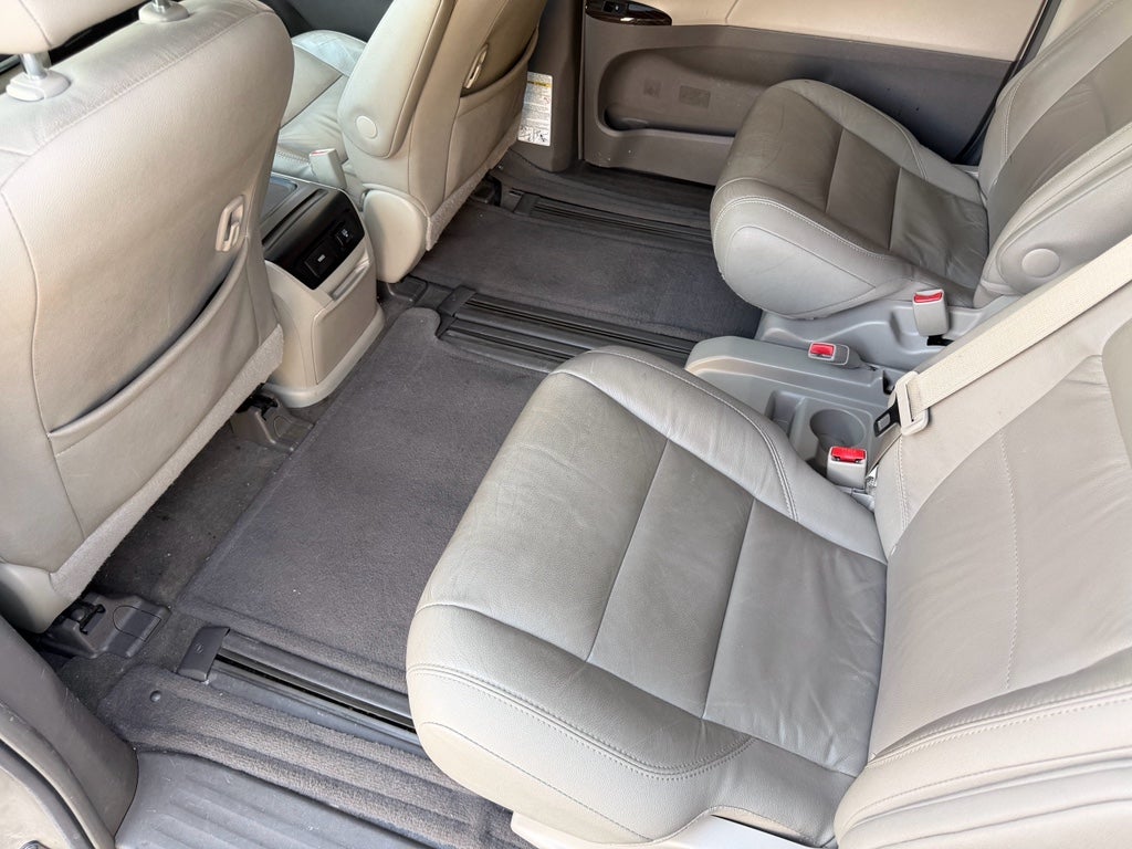 2015 Toyota Sienna XLE AAS