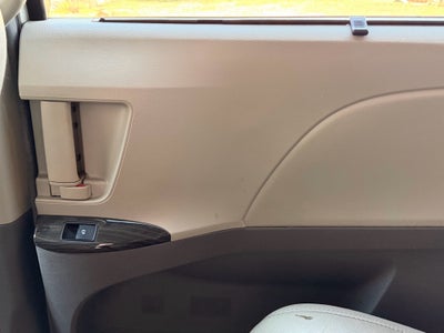 2015 Toyota Sienna XLE AAS