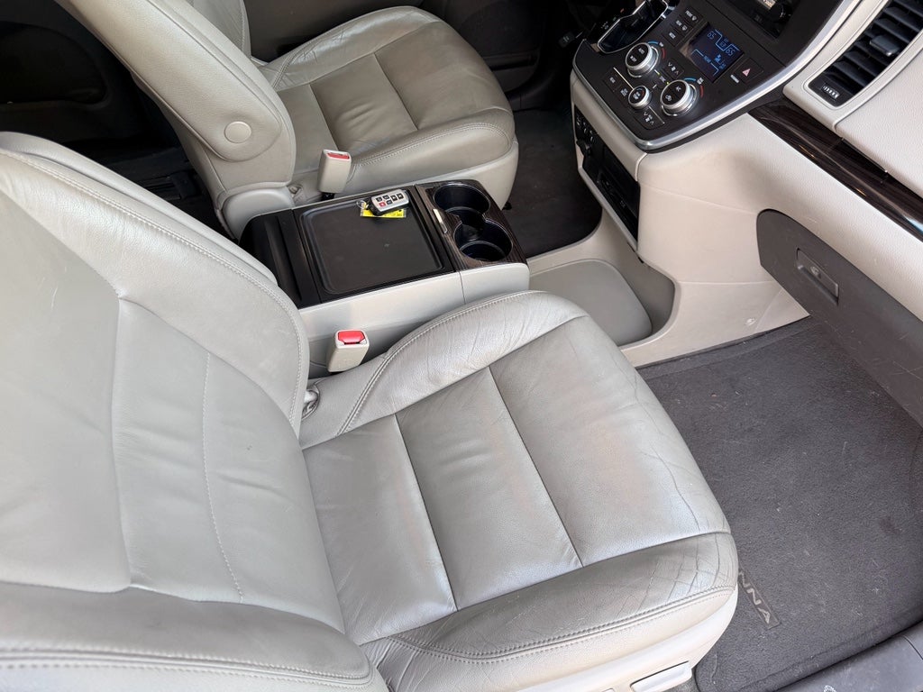 2015 Toyota Sienna XLE AAS