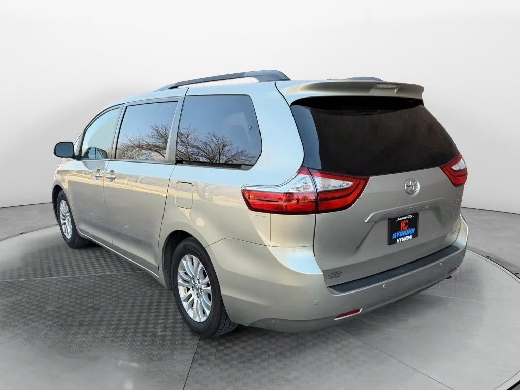2015 Toyota Sienna XLE AAS