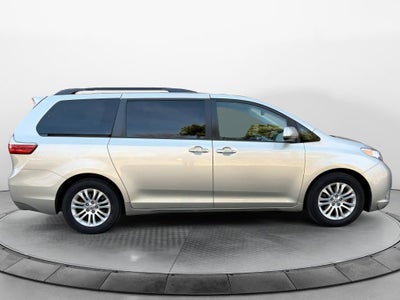 2015 Toyota Sienna XLE AAS