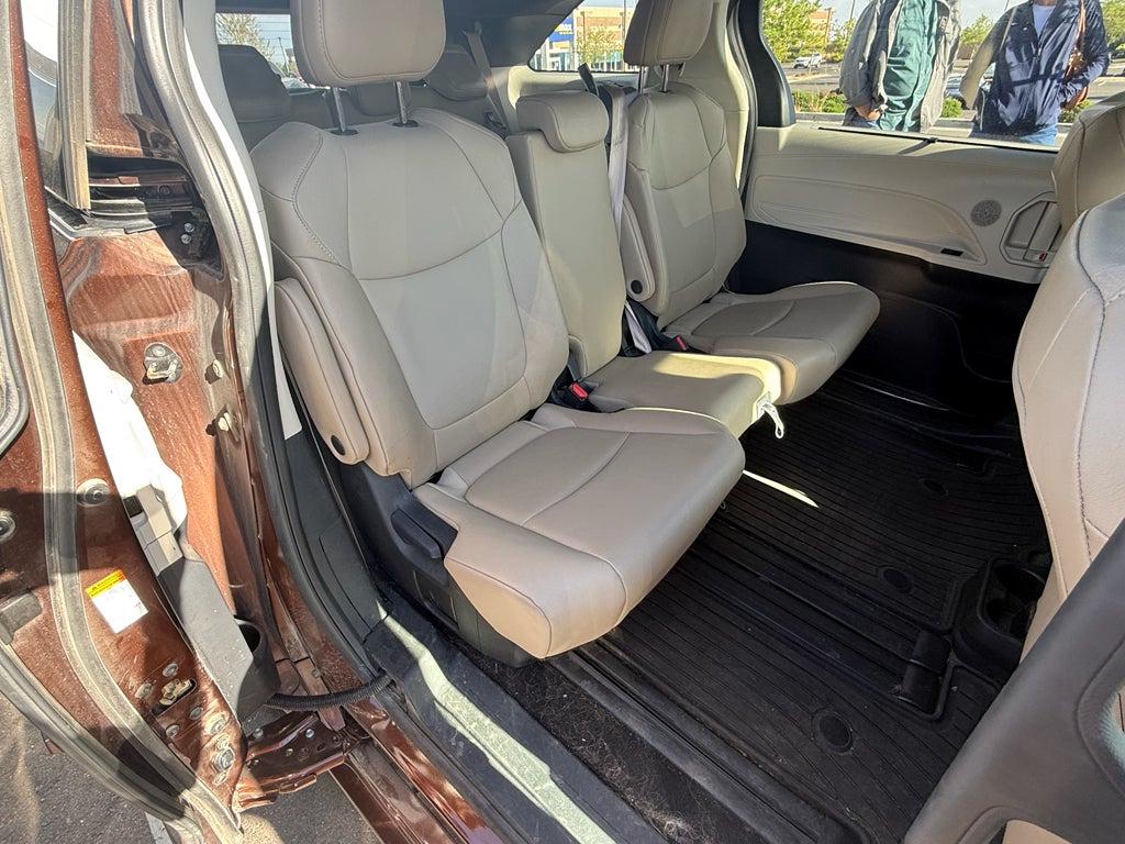 2023 Toyota Sienna XLE