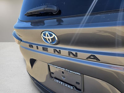 2022 Toyota Sienna XLE