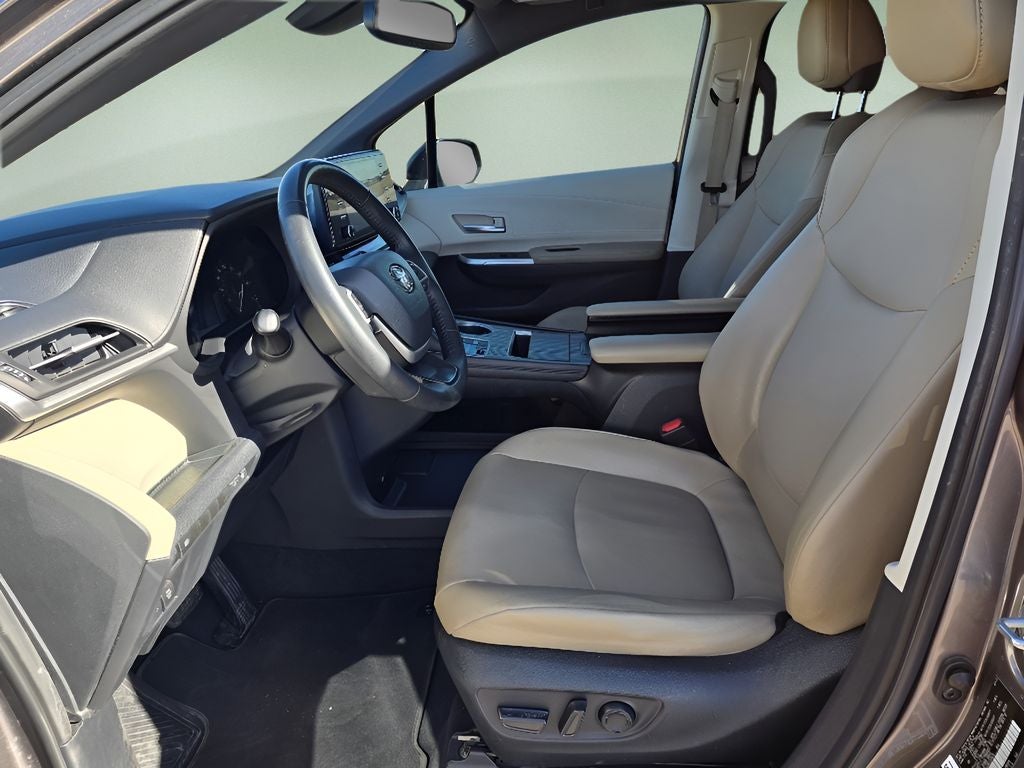 2022 Toyota Sienna XLE