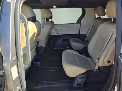 2022 Toyota Sienna XLE
