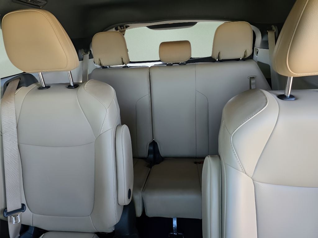 2022 Toyota Sienna XLE