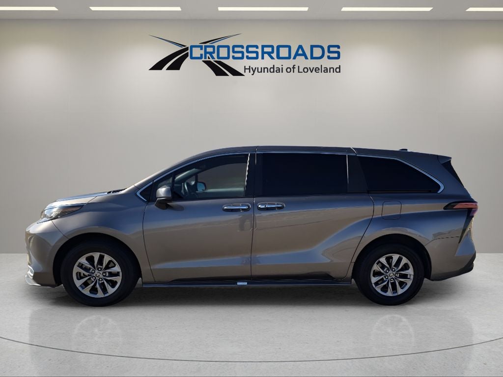 2022 Toyota Sienna XLE