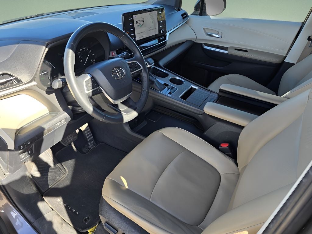 2022 Toyota Sienna XLE