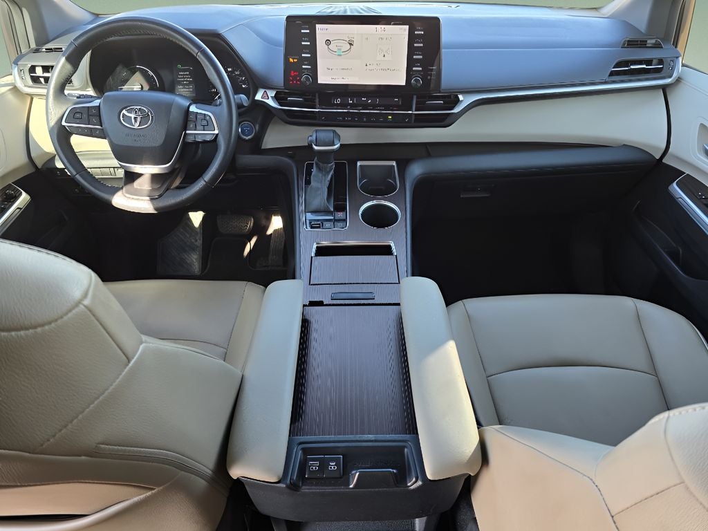 2022 Toyota Sienna XLE