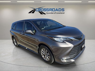 2022 Toyota Sienna XLE