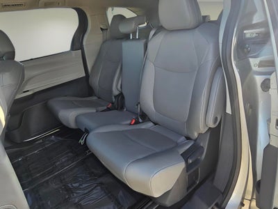 2024 Toyota Sienna XLE