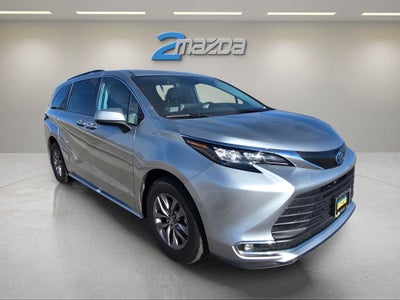 2024 Toyota Sienna XLE