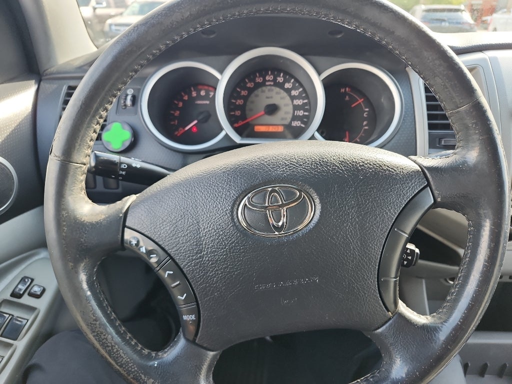 2011 Toyota Tacoma Base V6 (M6)